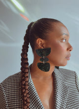 Load image into Gallery viewer, Les
